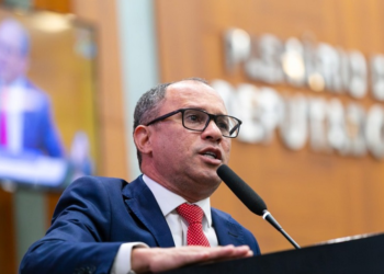 Lei de autoria de Fábio Tardin garante aos idosos o direito a contas impressas sem custo adicional