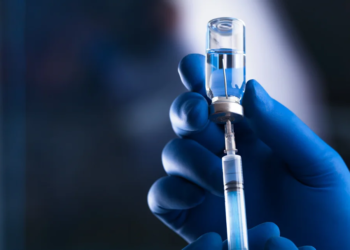 Idosos podem tomar vacina da dengue? Saiba tudo aqui