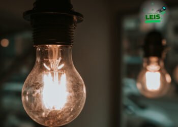 Nova lei amplia Tarifa Social de Energia e pode zerar conta de luz para famílias de baixa renda