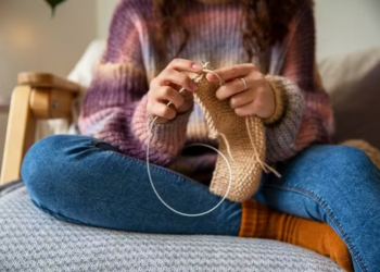 Mudança cultural? Jovens optam por ‘vida analógica’ para desconectar das redes e repensar uso da tecnologia