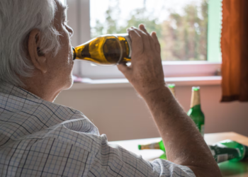 Epidemia silenciosa: dependência química entre idosos cresce e preocupa especialistas