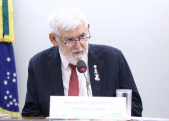 Projeto garante direito ao letramento digital para pessoas idosas