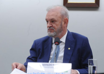 Comissão aprova criação do Farmácia Popular Digital com entrega em casa para idosos