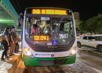 “Se beber, não dirija”: transporte gratuito garante fluxo seguro de pessoas no Carnaval