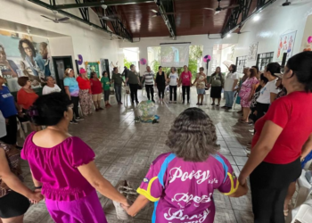 Roda de conversa reúne idosos para compartilhar memórias e experiências sobre os rios de Cuiabá