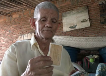 Idoso que teve aposentadoria suspensa após ser dado como morto pela segunda vez