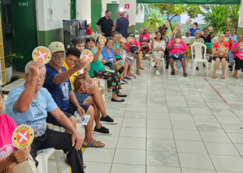 “Prosa e Verdade” leva informação e cidadania à terceira idade, em Cuiabá