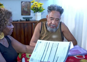 Idosos se endividam com consignado para pagar contas básicas do dia a dia