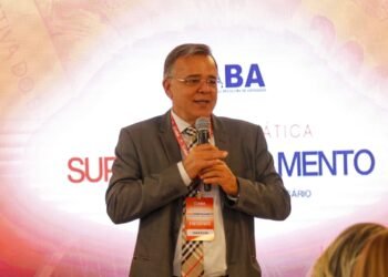 Presidente do CEDEDIPI-MT alerta para impactos do superendividamento e falhas na proteção ao idoso em debate nacional