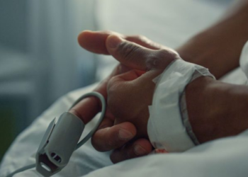 Aumento de internações por gripe entre idosos preocupa especialistas