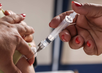 Tomar a vacina da gripe é essencial para reduzir os impactos da doença