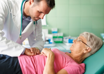 Expectativa de vida dos brasileiros chega a 76 anos; entenda