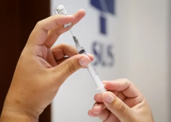 Governo inicia vacinação nas escolas: confira calendário, público e vacinas disponíveis