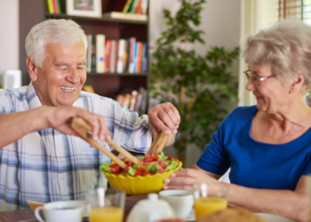 5 grupos de alimentos que você deve evitar após os 60 anos