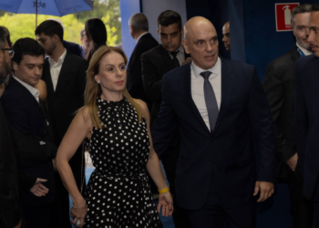 Documentos da Receita indicam pagamento de R$ 40 mi do Master a escritório de mulher de Moraes