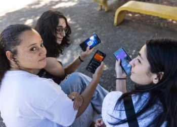 Acesso a crédito dobra entre jovens e acende alerta sobre inadimplência precoce