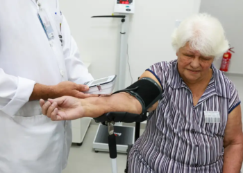 Pessoas 50+ vão representar metade do consumo com saúde em 2044