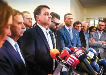 Cúpula do PL vê prazo de 15 dias para avaliar viabilidade da candidatura de Flávio após conversas com Vorcaro