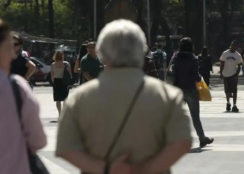 Idosos sob risco: como identificar e prevenir a violência financeira