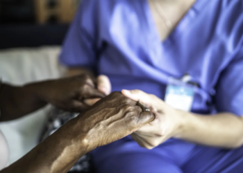 Número de médicos geriatras cresce quase 380% em 14 anos no Brasil