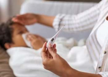 Casos de síndrome respiratória grave avançam e colocam maior parte do país em alerta, diz Fiocruz