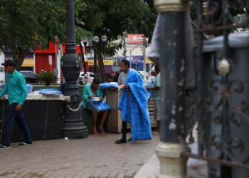 Setasc intensifica ações no período de frio e entrega marmitex e cobertores em Cuiabá e VG