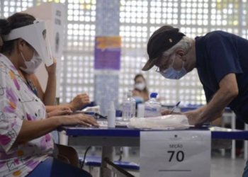 Caça aos idosos: grupo que cresce 5 vezes mais rápido e vai mandar nas eleições de 2026