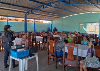 Patrulha Maria da Penha promove palestra sobre segurança e proteção para o público da melhor idade em Araguaiana