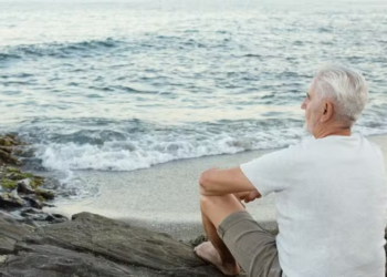 Pessoas com mais de 55 anos toleram melhor o silêncio do que as gerações mais jovens