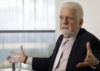 Temor de impacto na campanha de Lula pressiona Jaques Wagner a deixar liderança do governo no Senado