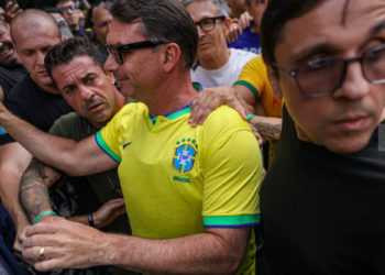 Pré-campanha de Flávio teme que Supremo esvazie TSE e o prejudique na disputa com Lula