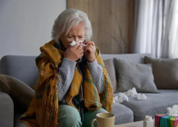 Idosos e pessoas com doenças respiratórias devem reforçar cuidados durante celebrações juninas