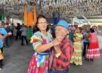 Festa junina reúne cerca de 400 idosos e reforça importância da convivência e da qualidade de vida em Barra do Garças