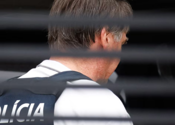Domiciliar de Bolsonaro chega ao prazo com direita desorganizada e Michelle protagonista de crise
