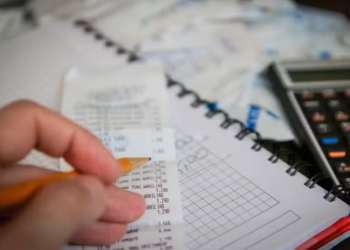 Quem pode aderir ao Desenrola Adimplentes? Quais bancos participam do programa?