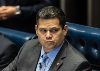 Pauta-bomba: Alcolumbre marca votação de PEC de R$ 30 bi no Senado e põe governo em alerta