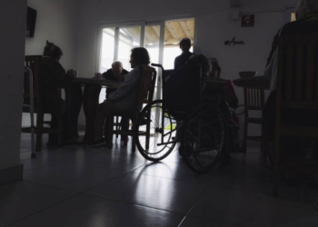 Longevidade e queda de natalidade formam dança com tons macabros