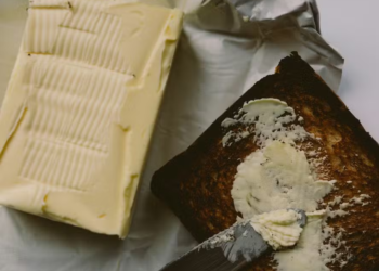 Manteiga ou margarina? Cientista de alimentos descreve as sutis diferenças químicas entre elas