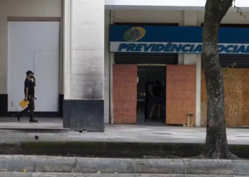 Valores atrasados do INSS: STJ suspende julgamento sobre extinção de pedidos de benefício na Justiça