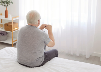 Isolamento social do idoso: por que ele faz mal à saúde e como prevenir
