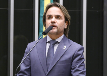 Presidente de entidade usou filha de deputado para chantageá-lo no caso INSS, diz PF