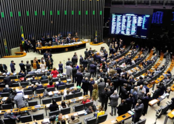 O Congresso precisa reconquistar a sociedade