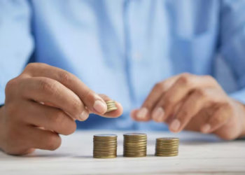 Boleto sempre atrasado? Estudo descobre novo impacto de dificuldades financeiras na cognição e no cérebro; entenda