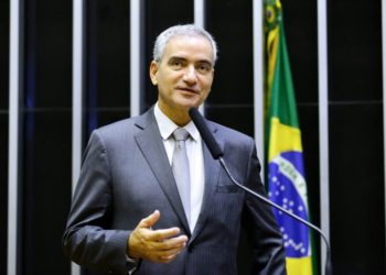 Projeto cria política nacional para combater a solidão entre idosos