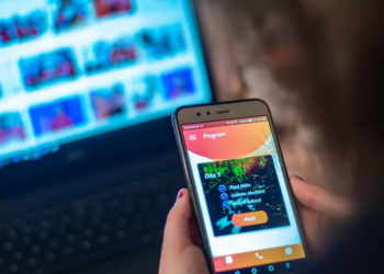 ONU: idosos que não dominam esfera digital podem acabar excluídos