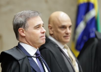 O alerta de André Mendonça ao governo Lula sobre remoção de delegados da PF