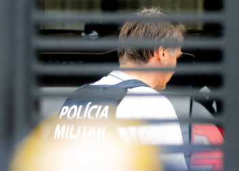 PF faz buscas por armas na casa de Jair Bolsonaro