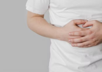Gastrite: como proteger seu estômago para evitar complicações? Veja 5 hábitos que atrapalham