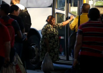 Após decisão judicial, idosos enfrentam dificuldade para conseguir passagens com desconto