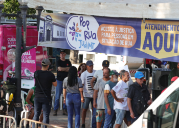 PopRuaJud reúne parceiros e leva cidadania à população em situação de rua em Cuiabá